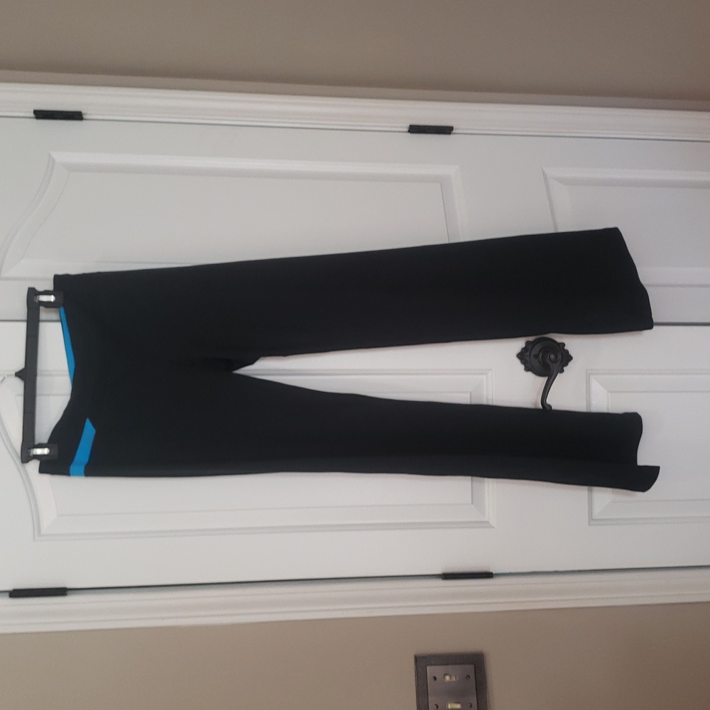 NWT Under Armour Size Medium Fitted